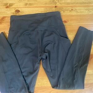 Lululemon Green side pockets leggings